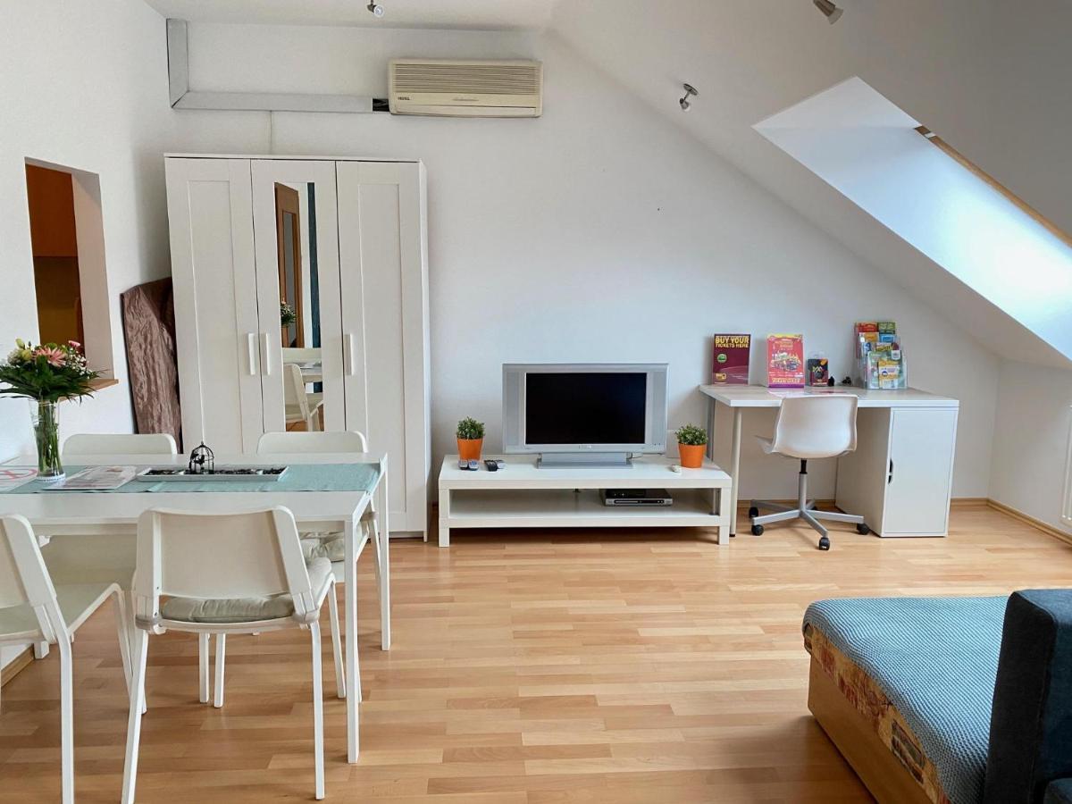 Orangehomes Large Studio Apartment Erkel Street Budapest Exterior photo